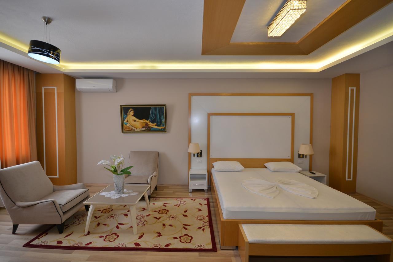 Hotel Veri Peshkopi Ngoại thất bức ảnh