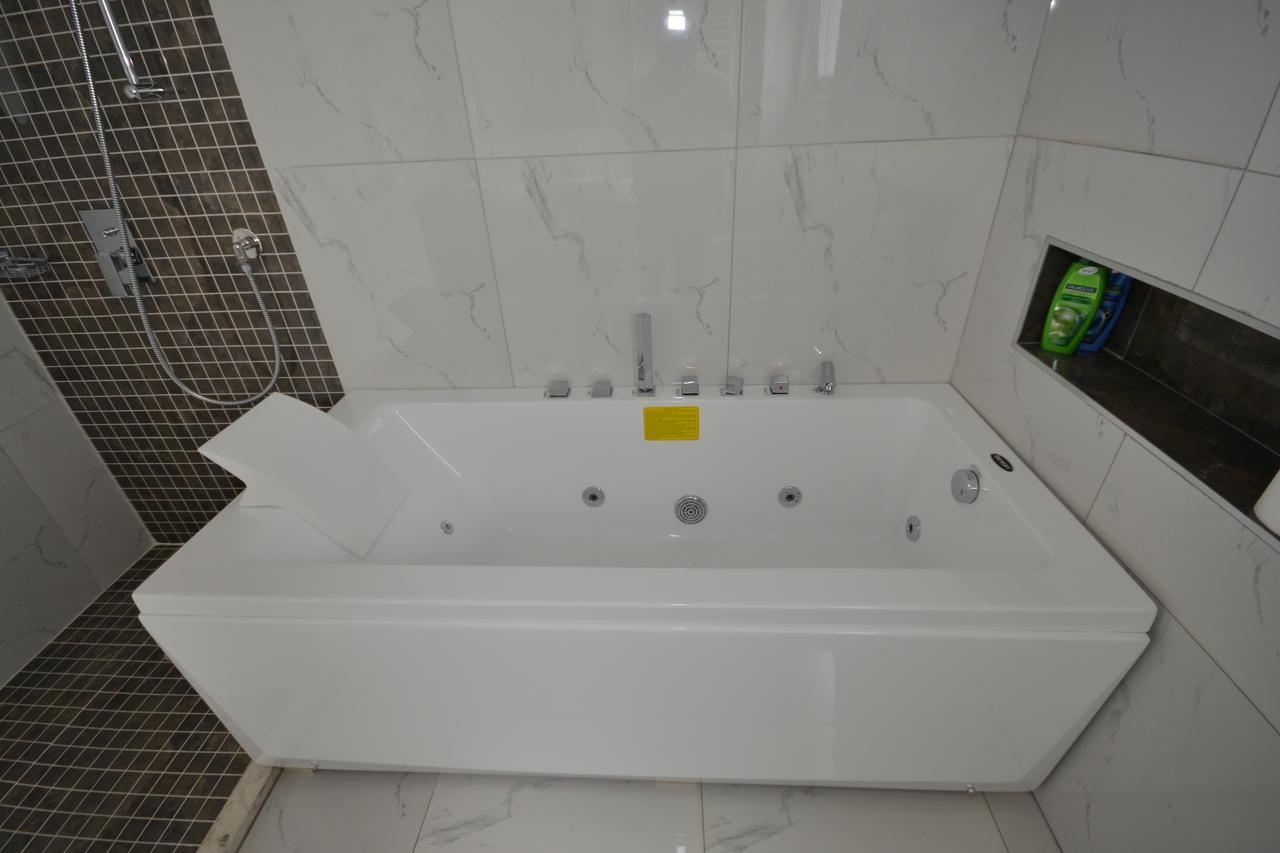 Hotel Veri Peshkopi Ngoại thất bức ảnh